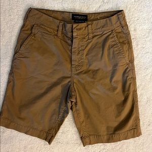 American Eagle khaki shorts size 29